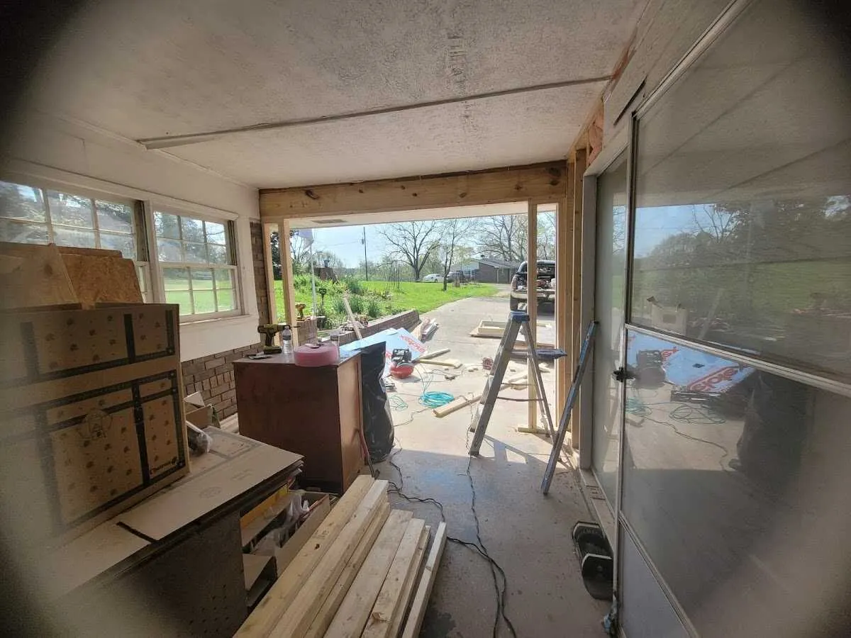 Air movers and dehumidifier for Water Mitigation Services in Corona de Tucson